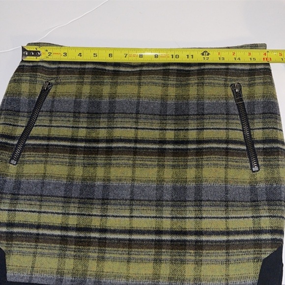 L.A.M.B. Green Tartan Plaid Mini Skirt - Women’s Size 4 - Picture 7 of 8
